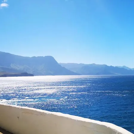 Don Faro Ocean View In A Cliff Gáldar